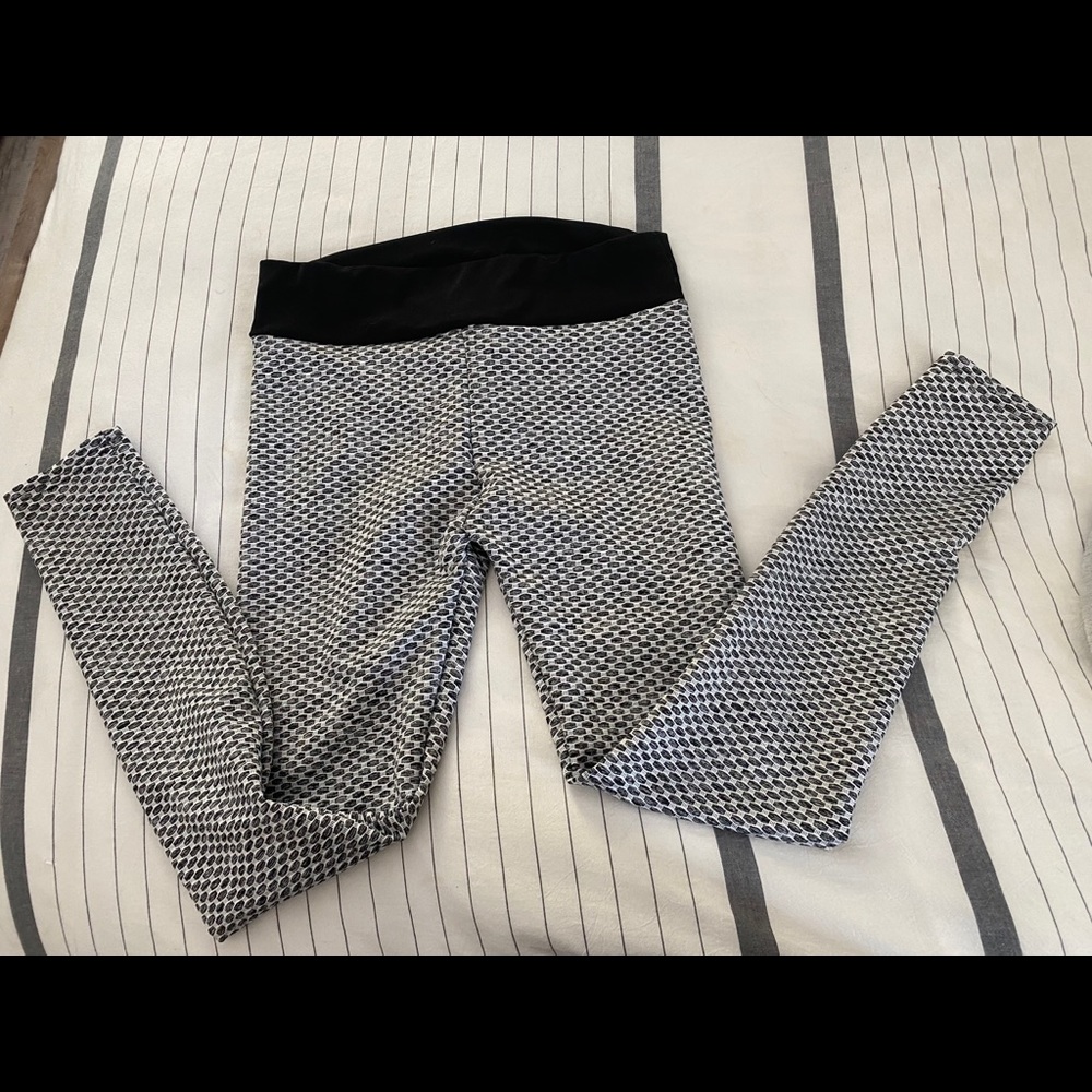 Butt sculpting leggings - Picture 2 of 2
